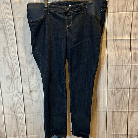 Old Navy Maternity Skinny Jeans Sz 18 - Picture 1 of 5